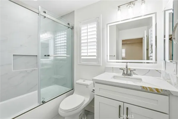 $3,700 | 11537 Amalfi Way, Porter Ranch, CA 91326