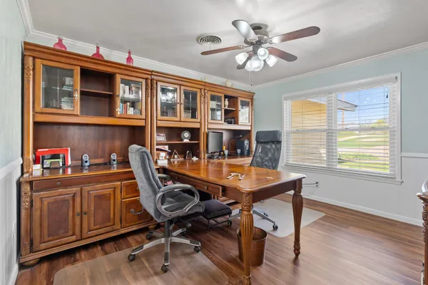 $899,000 | 960 Lakeview Drive, Tow, TX 78672