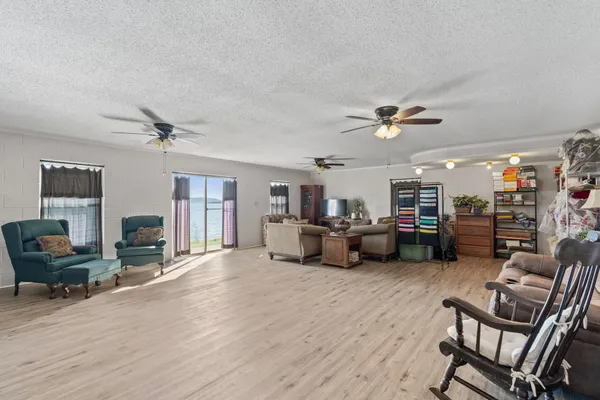 $899,000 | 960 Lakeview Drive, Tow, TX 78672