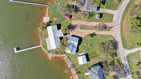 $899,000 | 960 Lakeview Drive, Tow, TX 78672