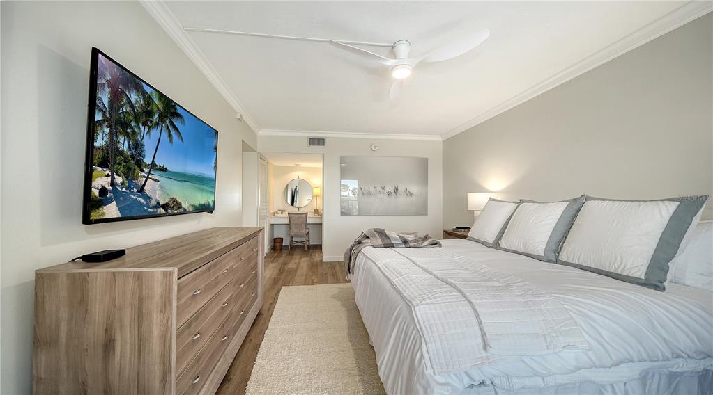 1000 Longboat Club Road, Unit 403 Longboat Key, FL 34228 - Photo 11 of 30