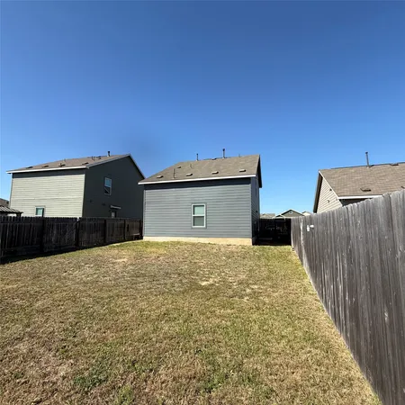 $1,800 | 13711 Mussel Run, Elgin, TX 78621