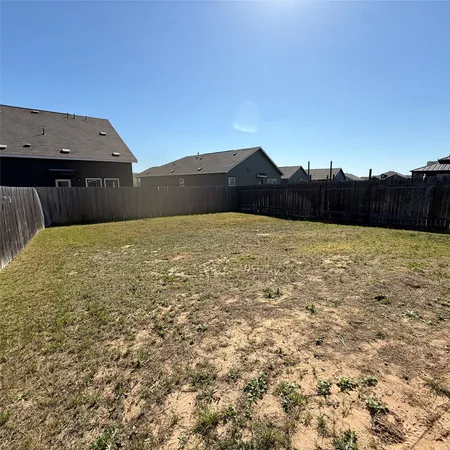 $1,800 | 13711 Mussel Run, Elgin, TX 78621