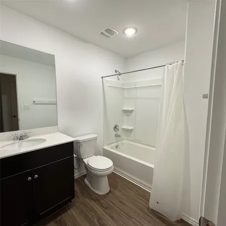 $1,800 | 13711 Mussel Run, Elgin, TX 78621
