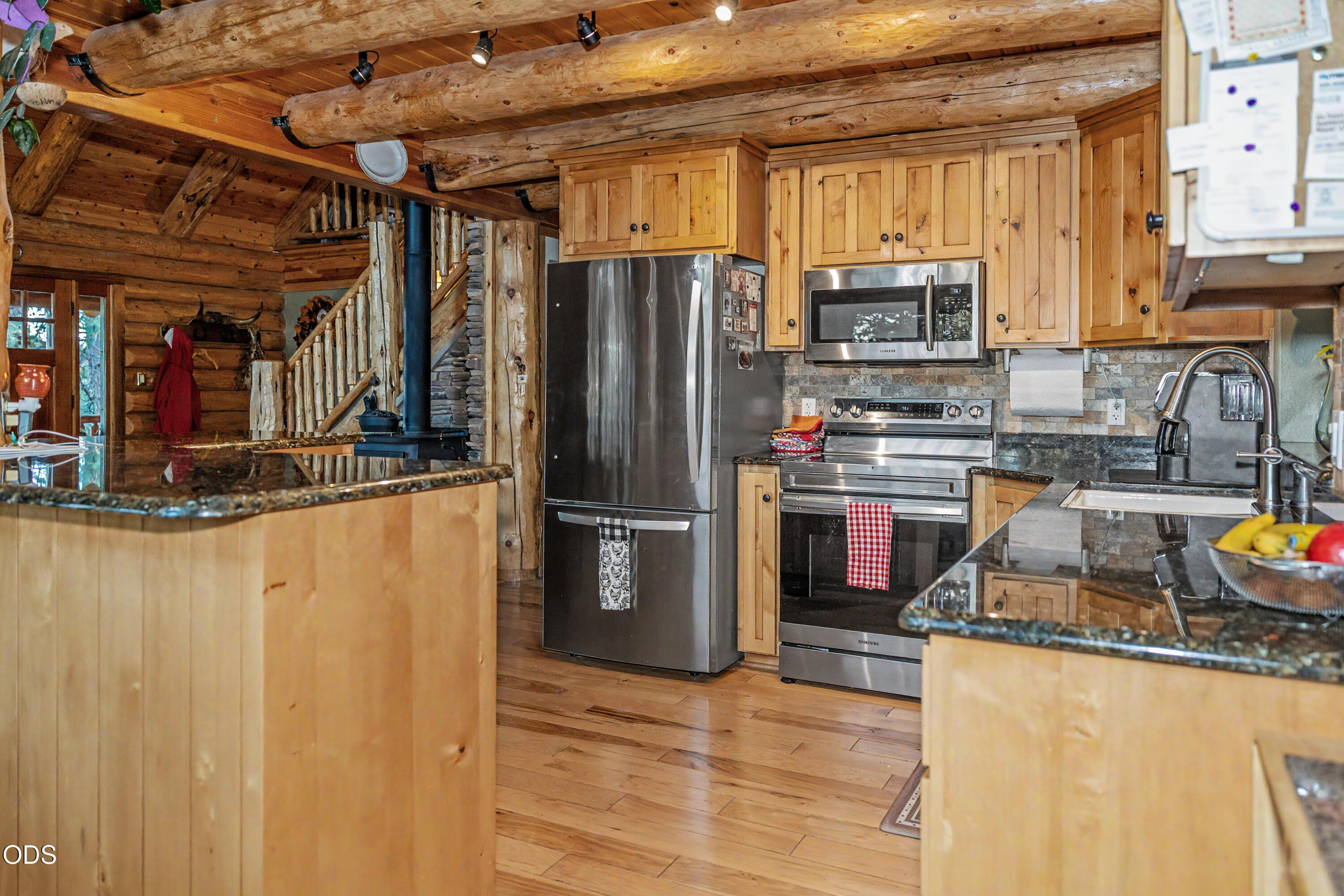 28333 Yonna Wood Road Bonanza, OR 97623 - Photo 10 of 61