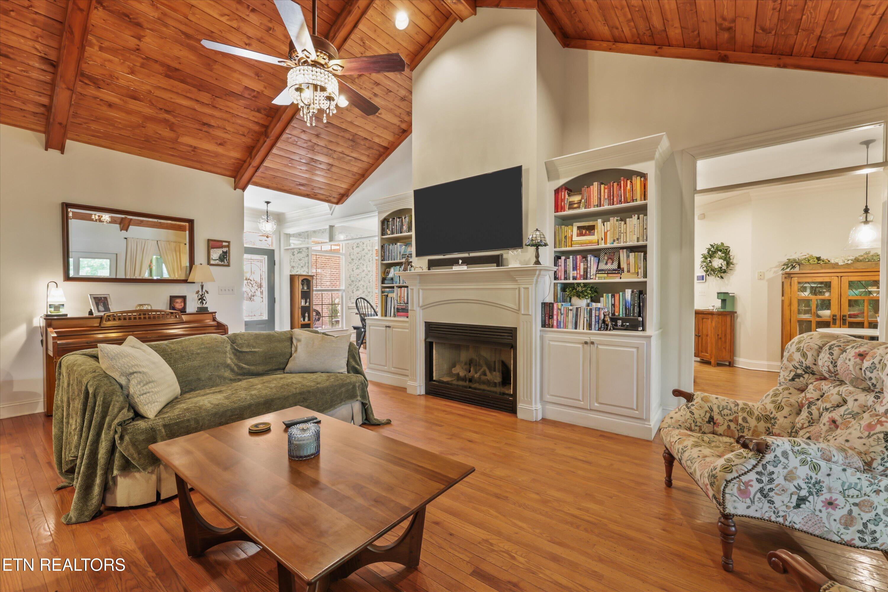 103 Winchester Circle Oak Ridge, TN 37830 - Photo 12 of 58 12-103 Winchester Cir 015