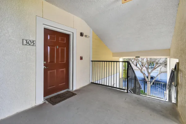 $2,300 | 224 Murcia Drive, Unit 305, Jupiter, FL 33458