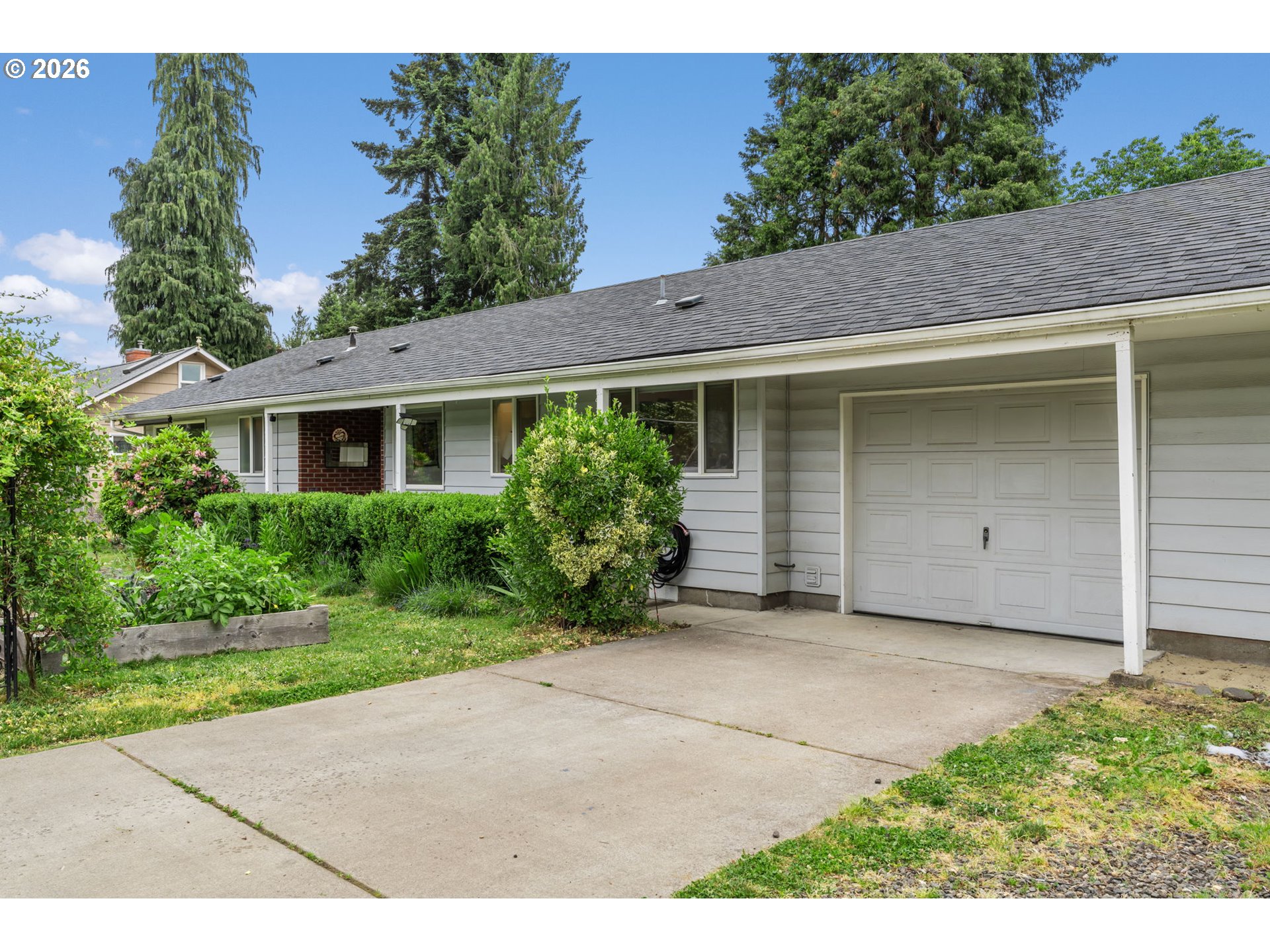 807 Vincent Street Eugene, OR 97401 - Photo 2 of 24