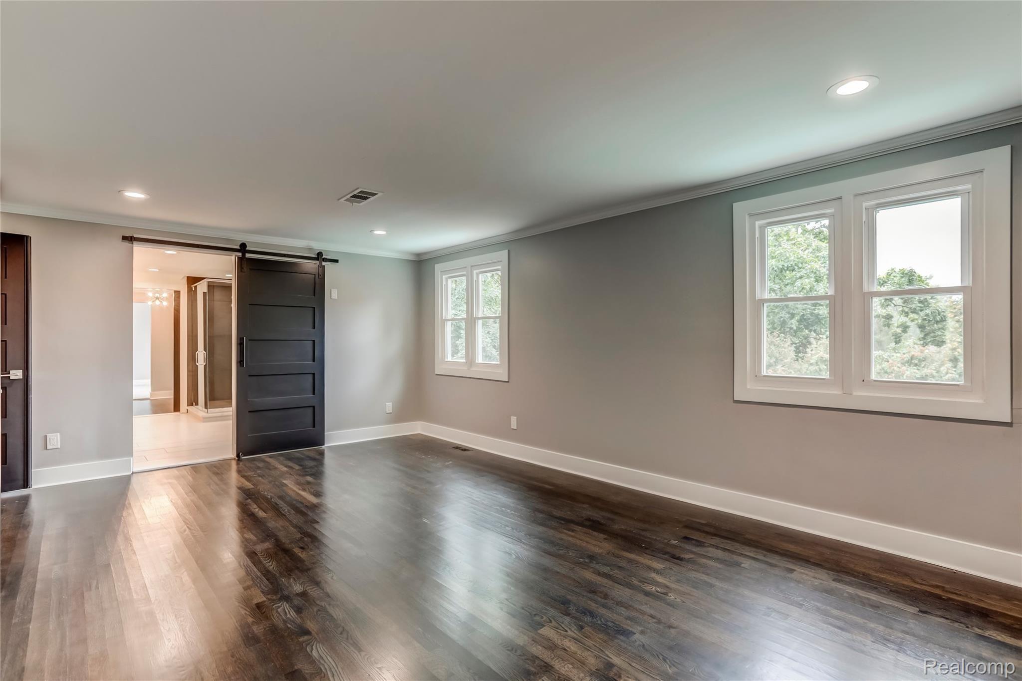 5161 Watergate Road West Bloomfield, MI 48323 - Photo 21 of 40 5161 Watergate Road, West Bloomfield Township, MI-21.jpg-FULL