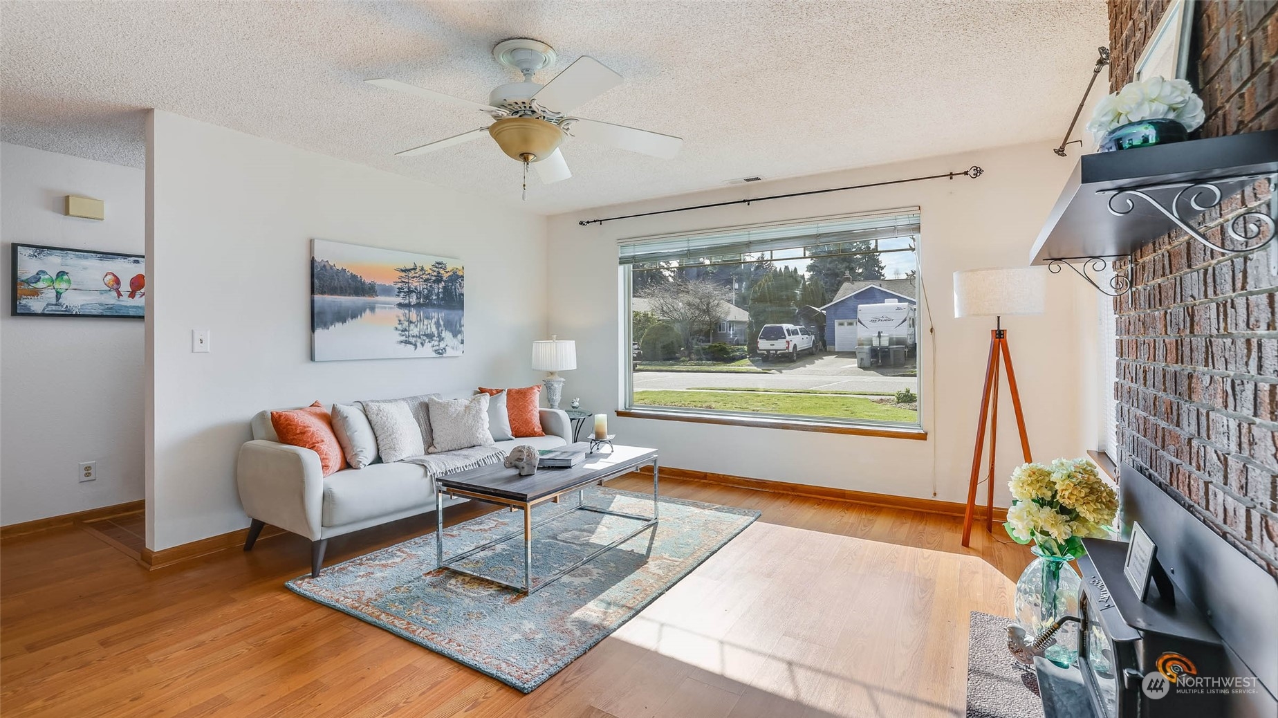 2520 Northeast 23rd Place Renton, WA 98056 - Photo 6 of 24 Gallery Image 6