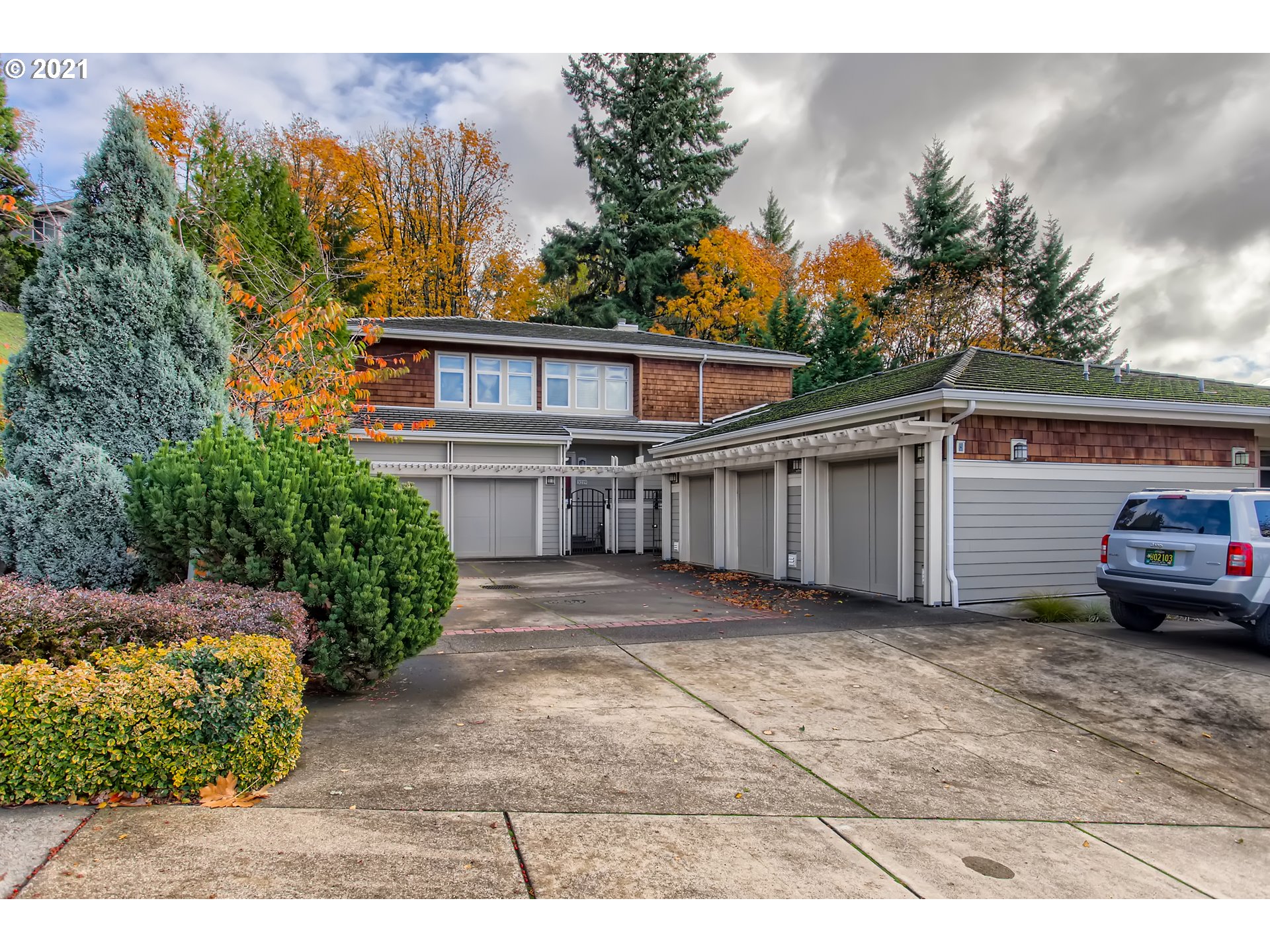3211 Northwest Miller Road Portland, OR 97229 - Photo 1 of 31 Gallery Image 1
