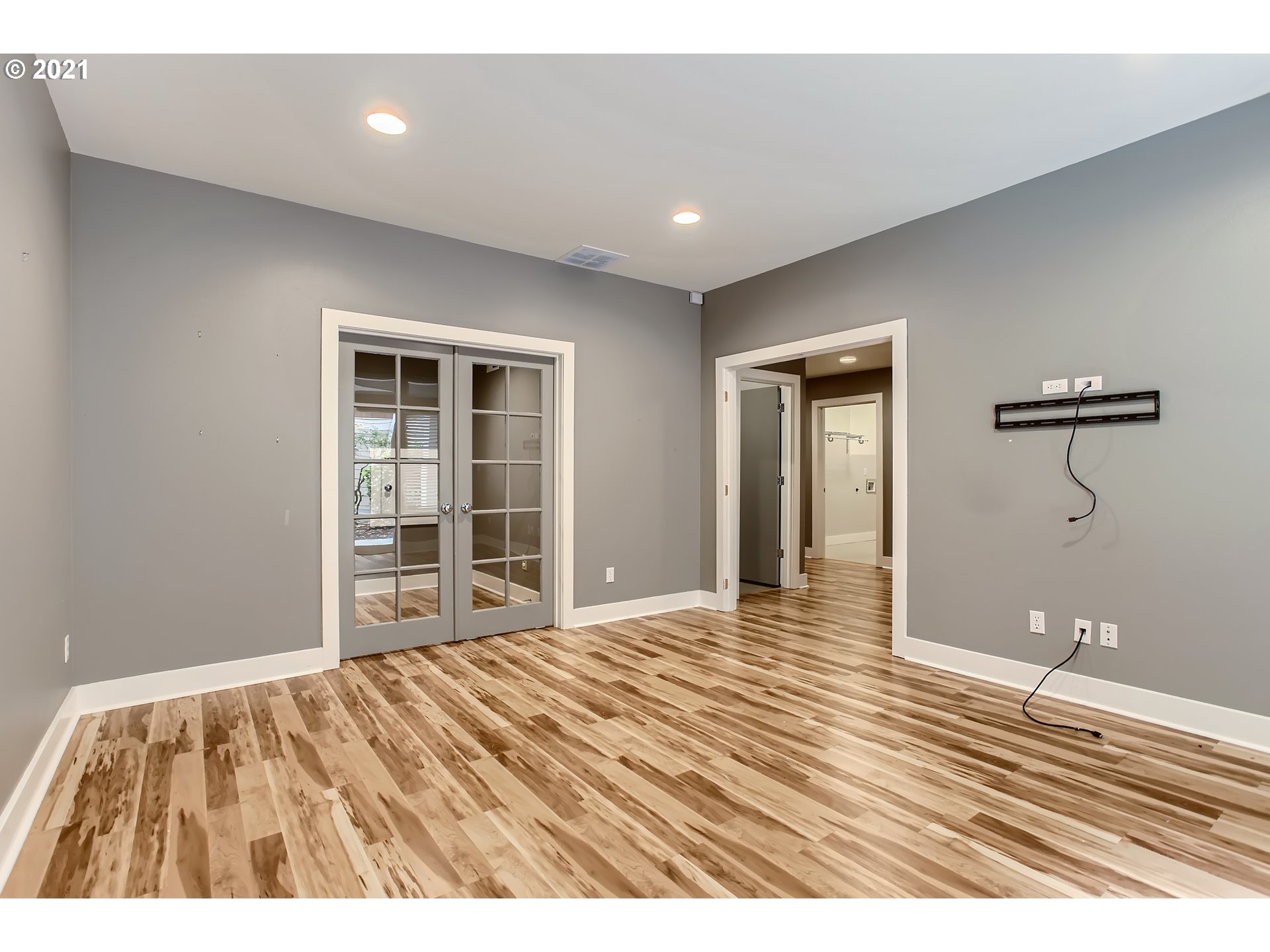 3211 Northwest Miller Road Portland, OR 97229 - Photo 20 of 31 Gallery Image 20