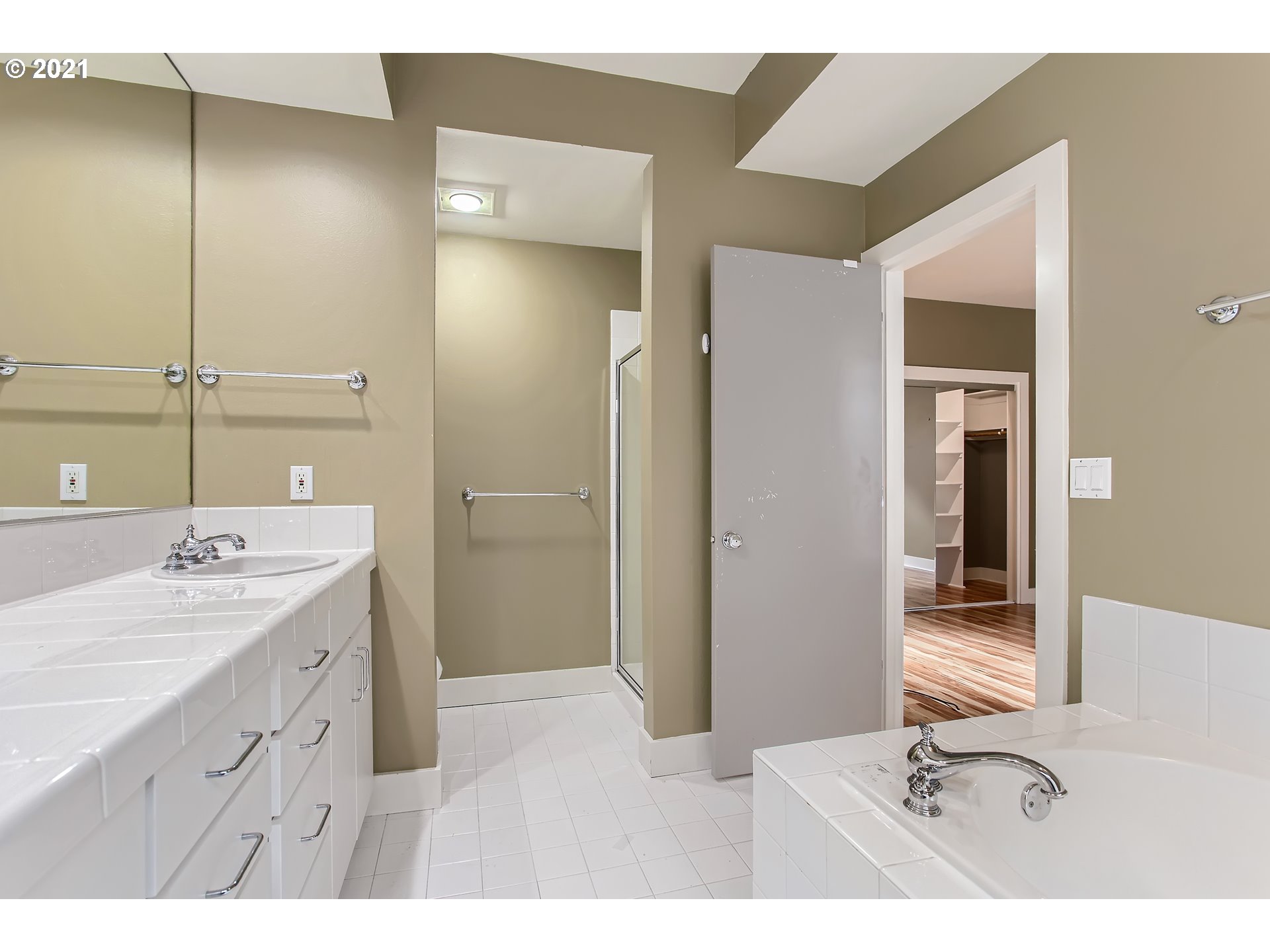 3211 Northwest Miller Road Portland, OR 97229 - Photo 24 of 31 Gallery Image 24