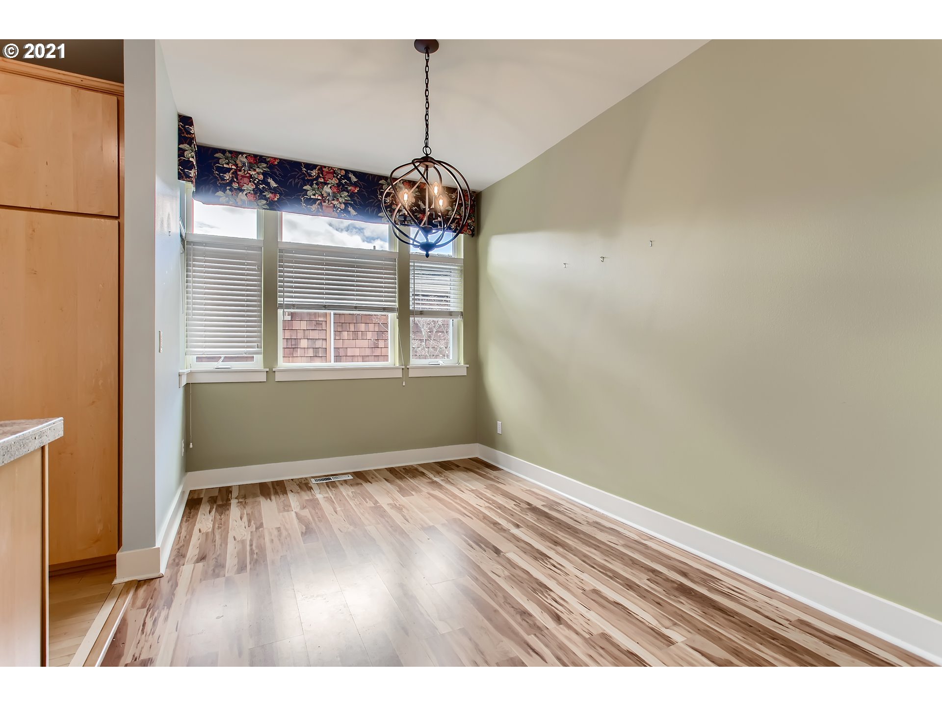 3211 Northwest Miller Road Portland, OR 97229 - Photo 6 of 31 Gallery Image 6