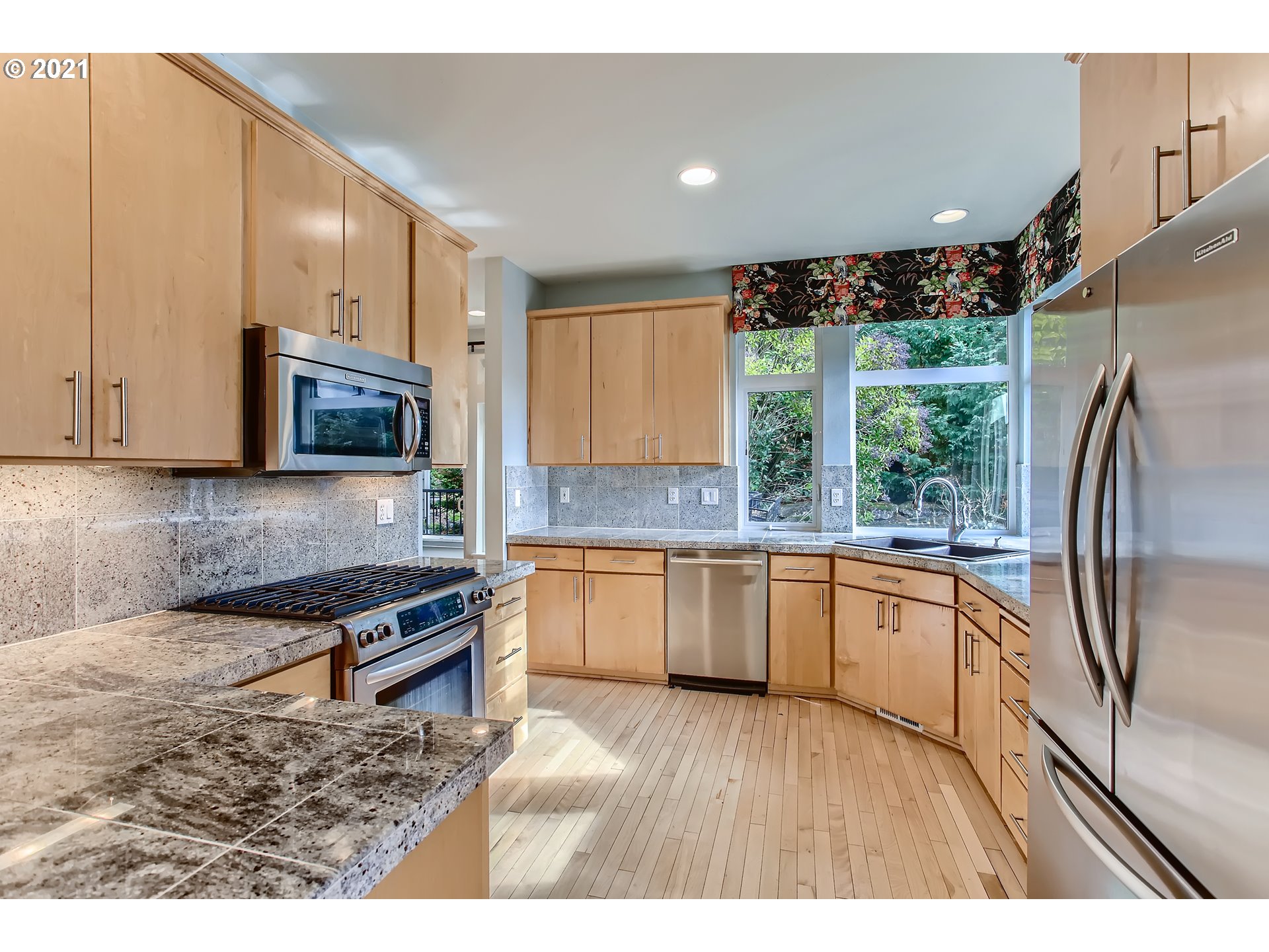 3211 Northwest Miller Road Portland, OR 97229 - Photo 9 of 31 Gallery Image 9