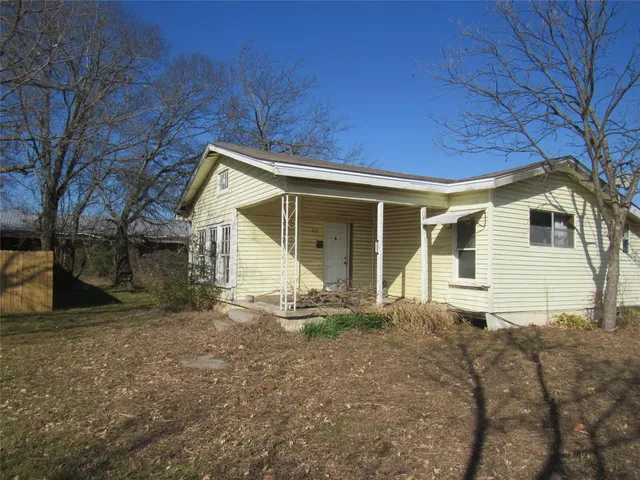 $90,000 | 212 Wilson Street, Bells, TX 75414