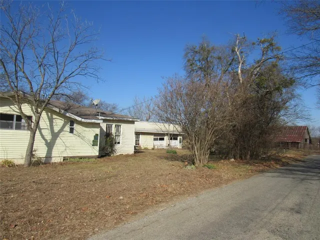 $90,000 | 212 Wilson Street, Bells, TX 75414