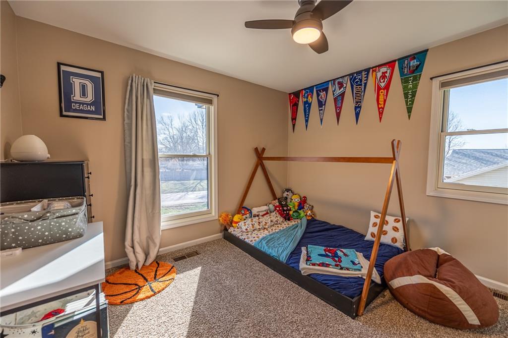 109 South Vansant Road Clinton, MO 64735 - Photo 16 of 33