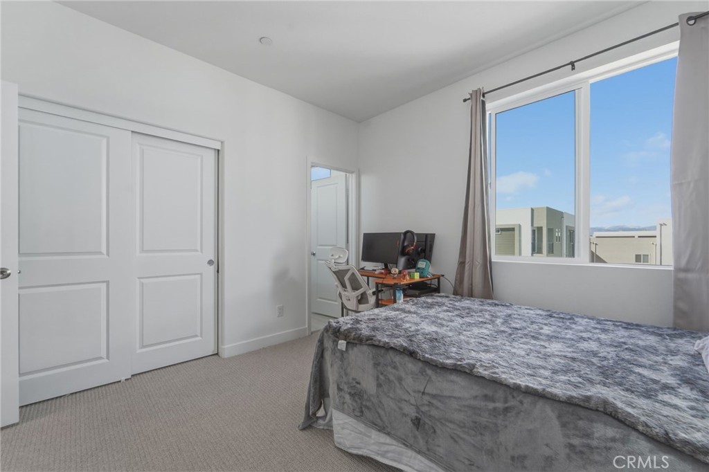 26661 Blue Hls Loop Valencia, CA 91381 - Photo 11 of 22