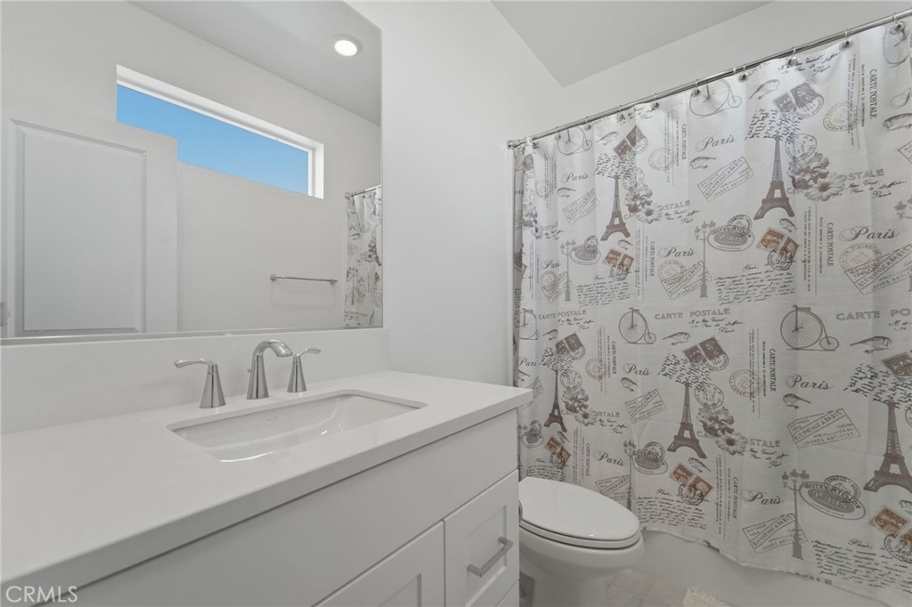 26661 Blue Hls Loop Valencia, CA 91381 - Photo 12 of 22