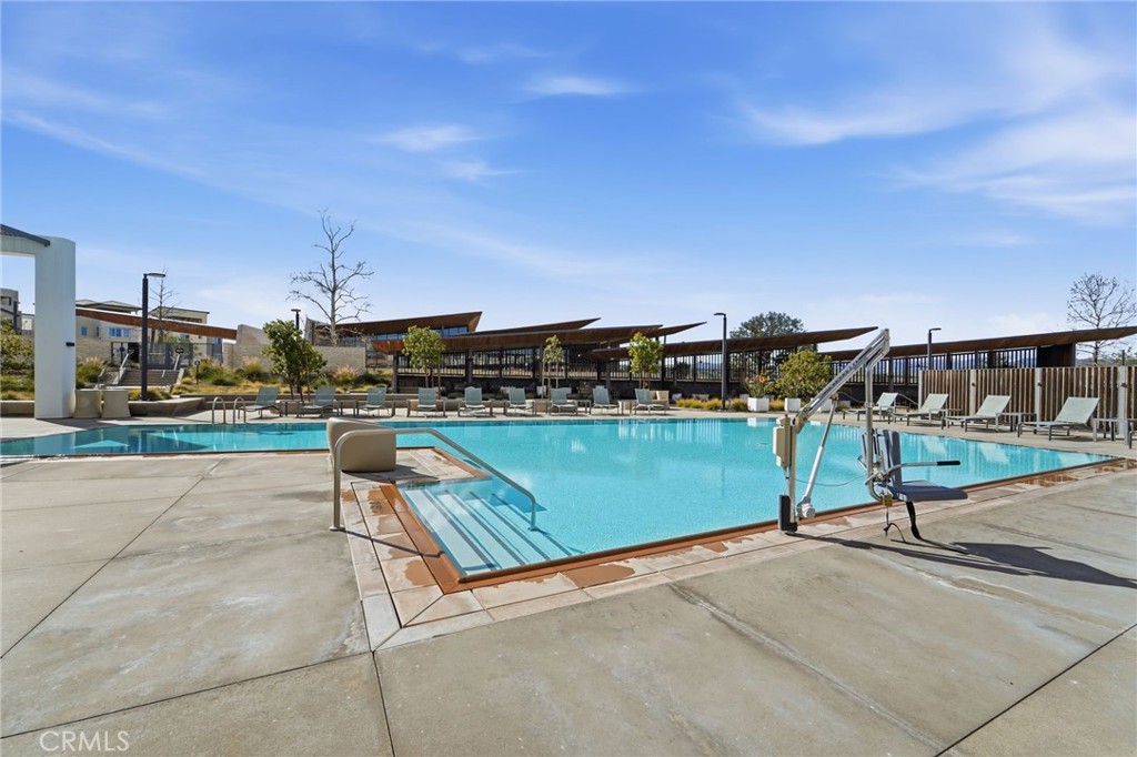 26661 Blue Hls Loop Valencia, CA 91381 - Photo 17 of 22