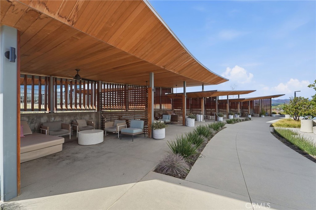 26661 Blue Hls Loop Valencia, CA 91381 - Photo 19 of 22