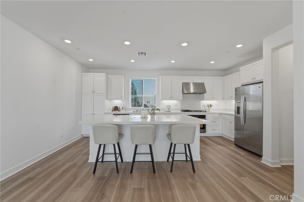 26661 Blue Hls Loop Valencia, CA 91381 - Photo 4 of 22