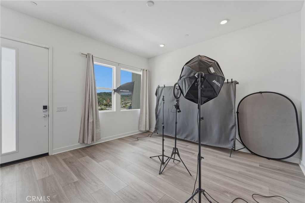 26661 Blue Hls Loop Valencia, CA 91381 - Photo 7 of 22