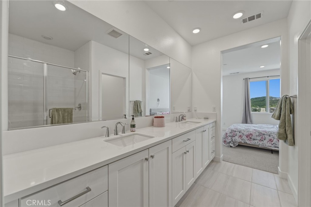 26661 Blue Hls Loop Valencia, CA 91381 - Photo 8 of 22