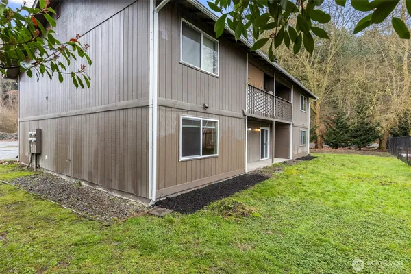a view of backyard of house