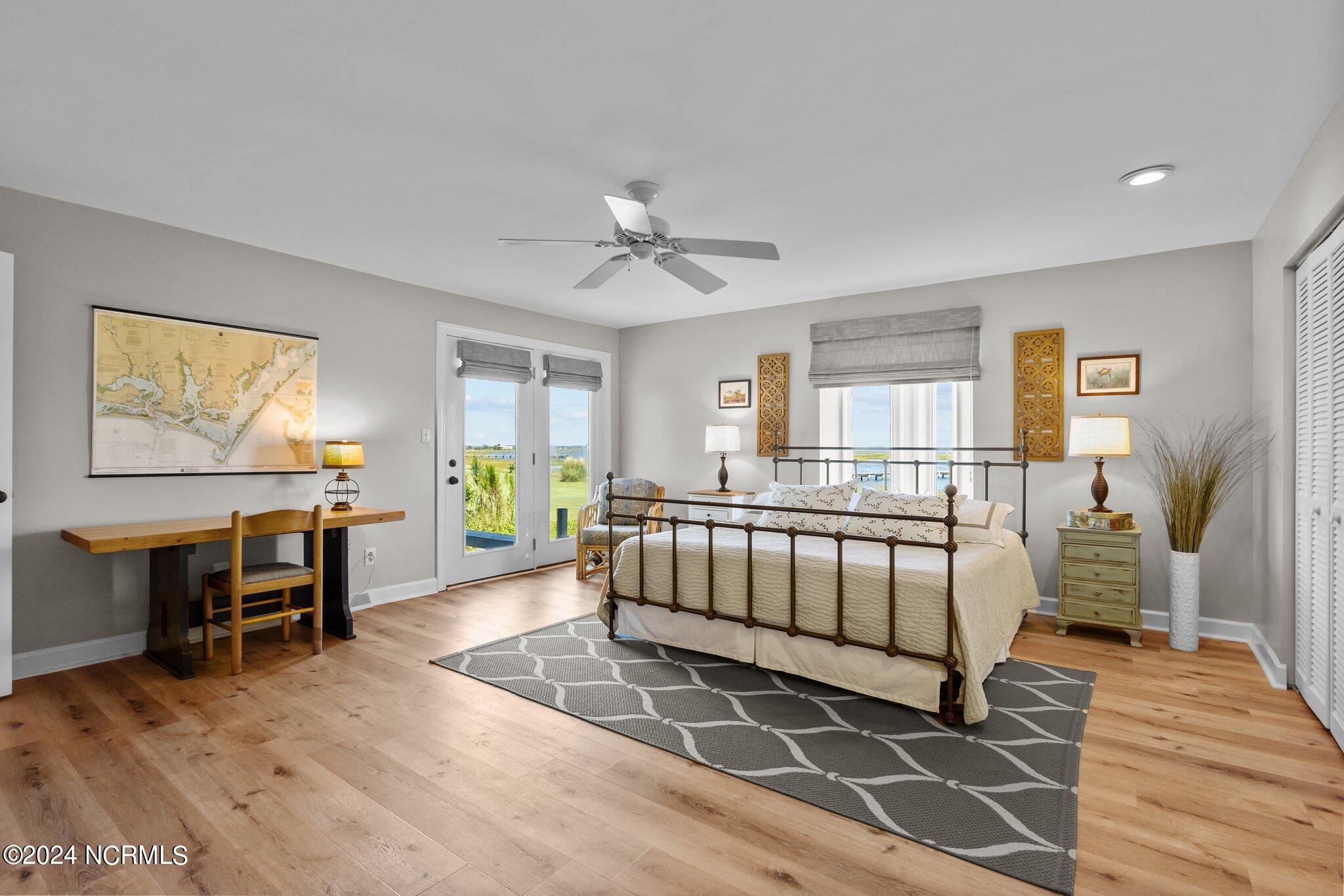 800 Country Club Road, Unit 37 Morehead City, NC 28557 - Photo 13 of 52 Master Bedroom