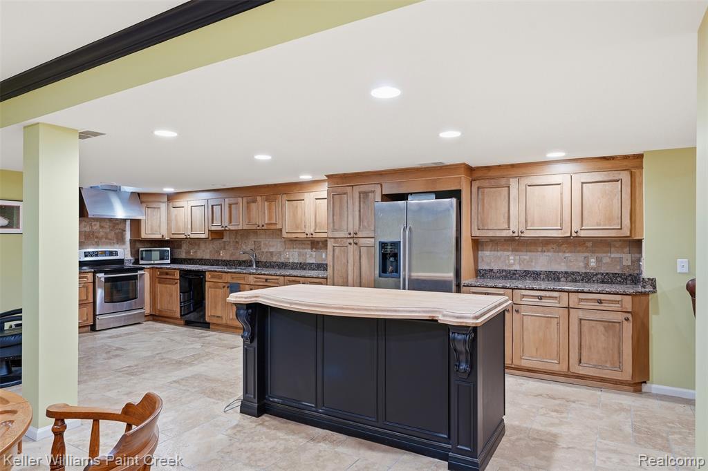 2784 Murfield Court Rochester, MI 48306 - Photo 32 of 52