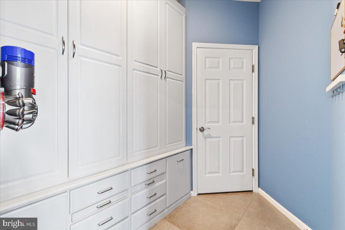 12012 Open Run Road Ellicott City, MD 21042 - Photo 26 of 72 Gallery Image 26