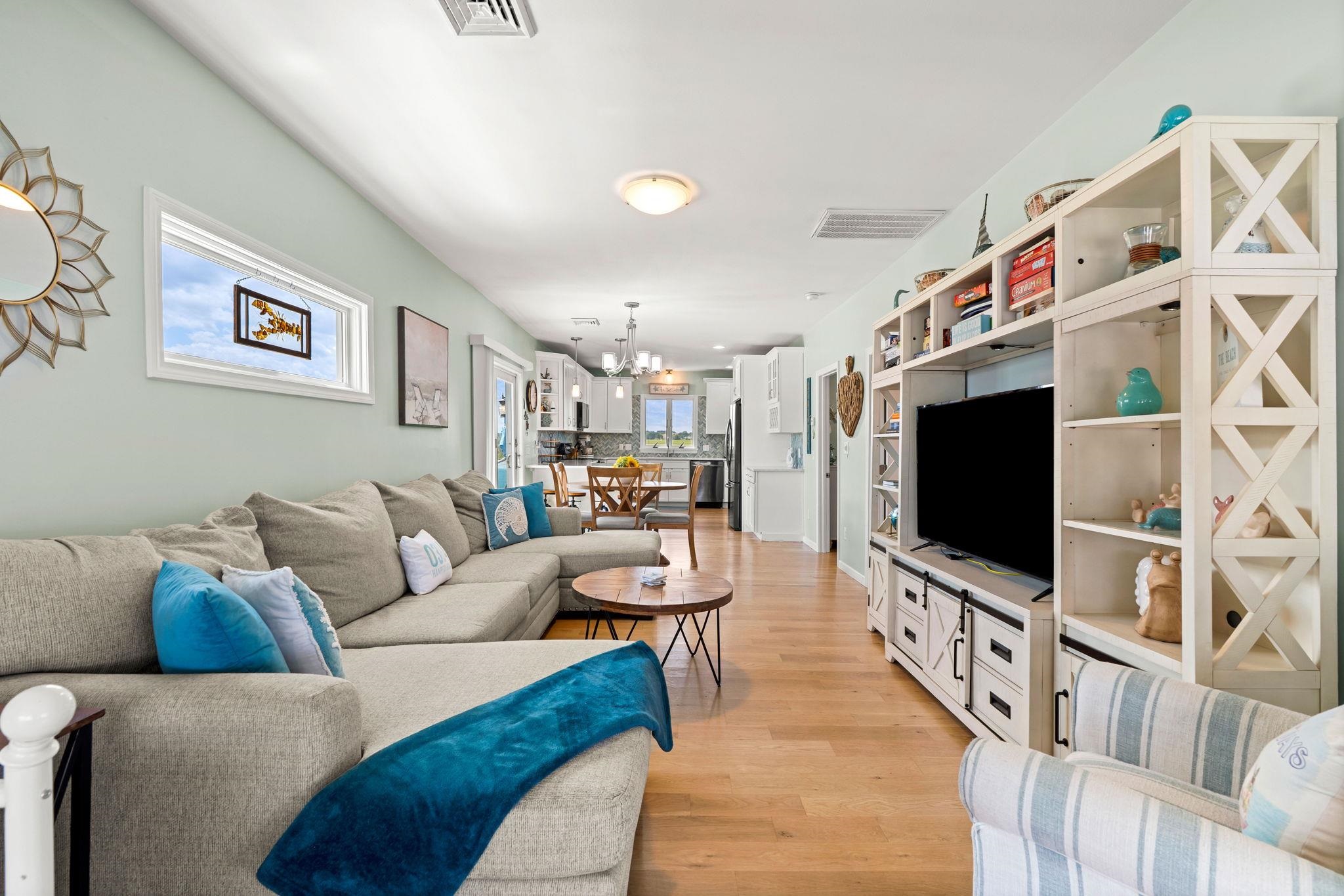 527 Ocean Boulevard Hampton, NH 03842 - Photo 10 of 38
