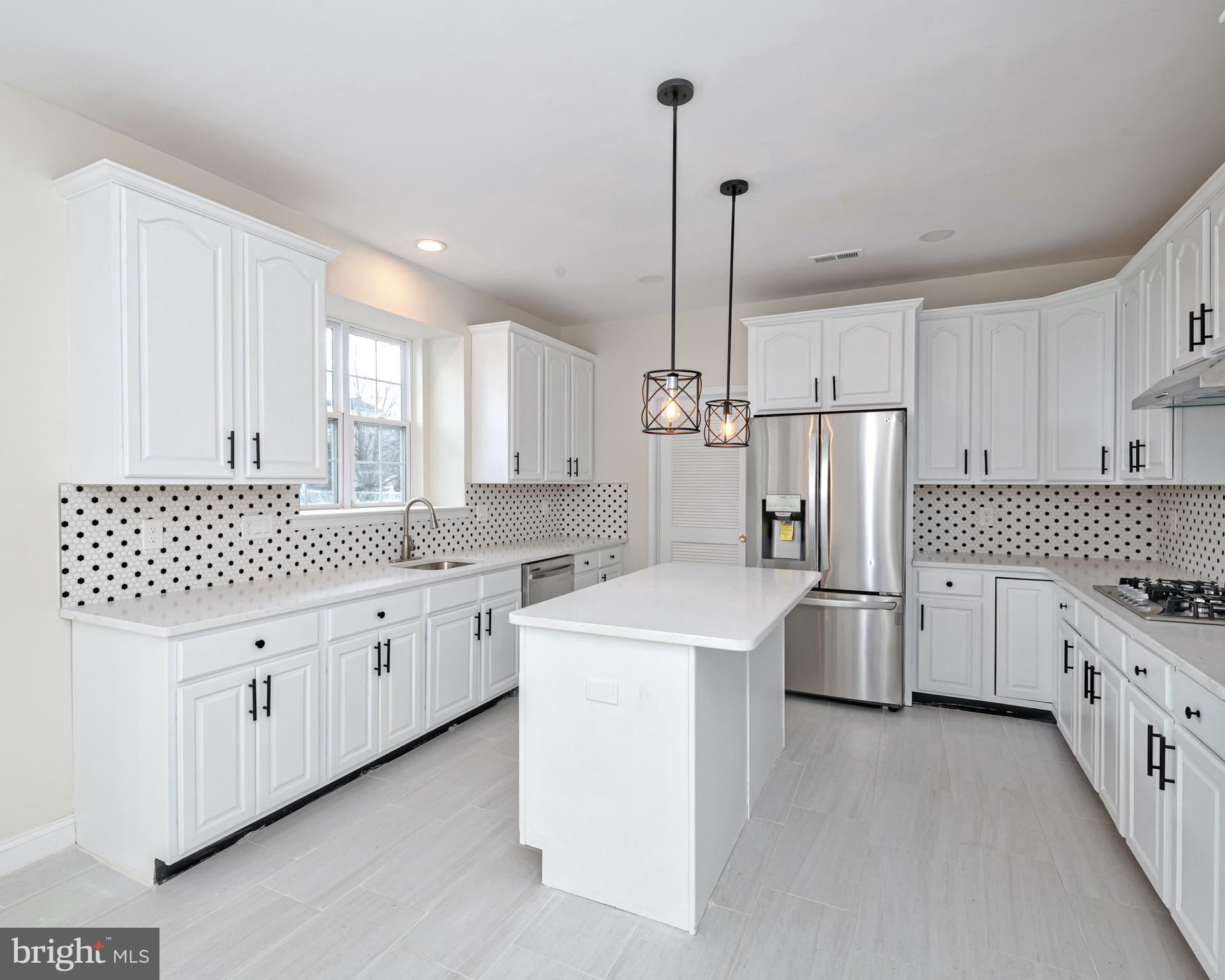 136 Desilvio Drive Sicklerville, NJ 08081 - Photo 19 of 63