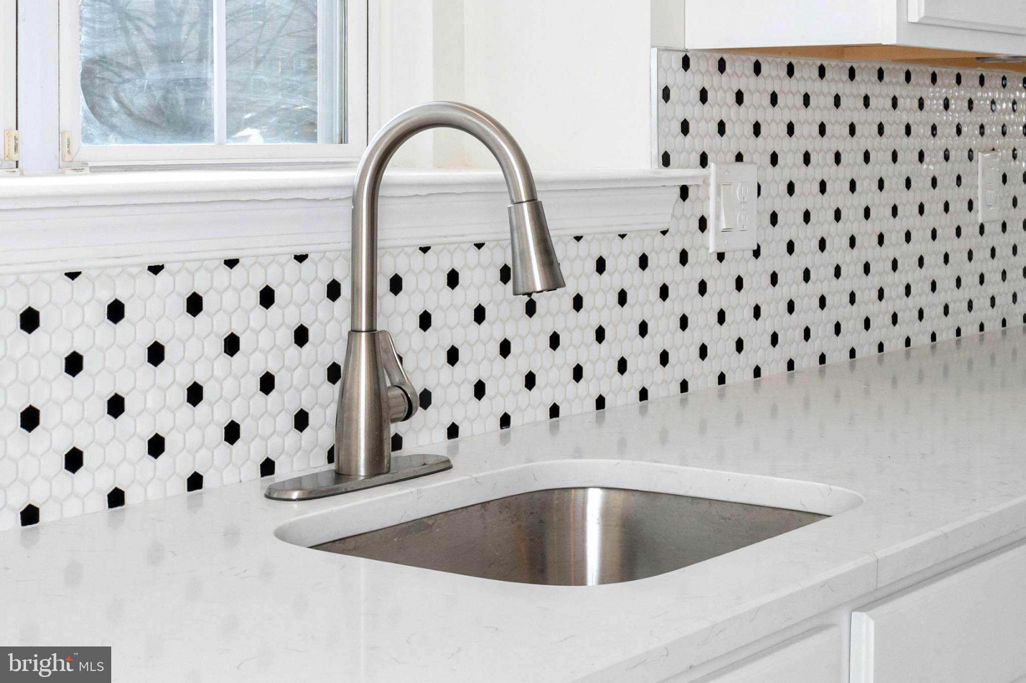 136 Desilvio Drive Sicklerville, NJ 08081 - Photo 25 of 63