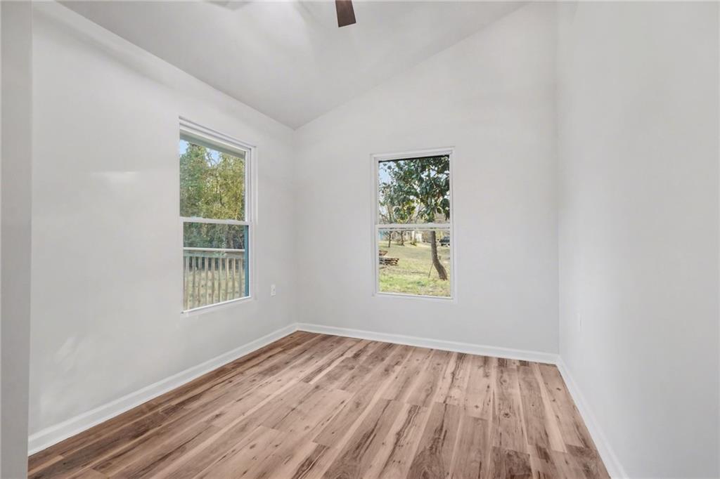 1004 Mapp Street Madison, GA 30650 - Photo 10 of 30 an empty room with window