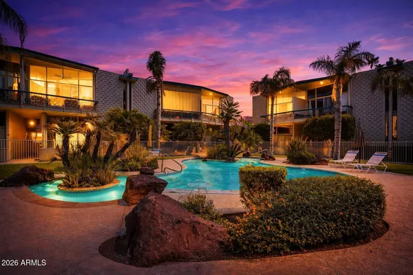 $525,000 | 334 West Medlock Drive, Unit D102, Phoenix, AZ 85013