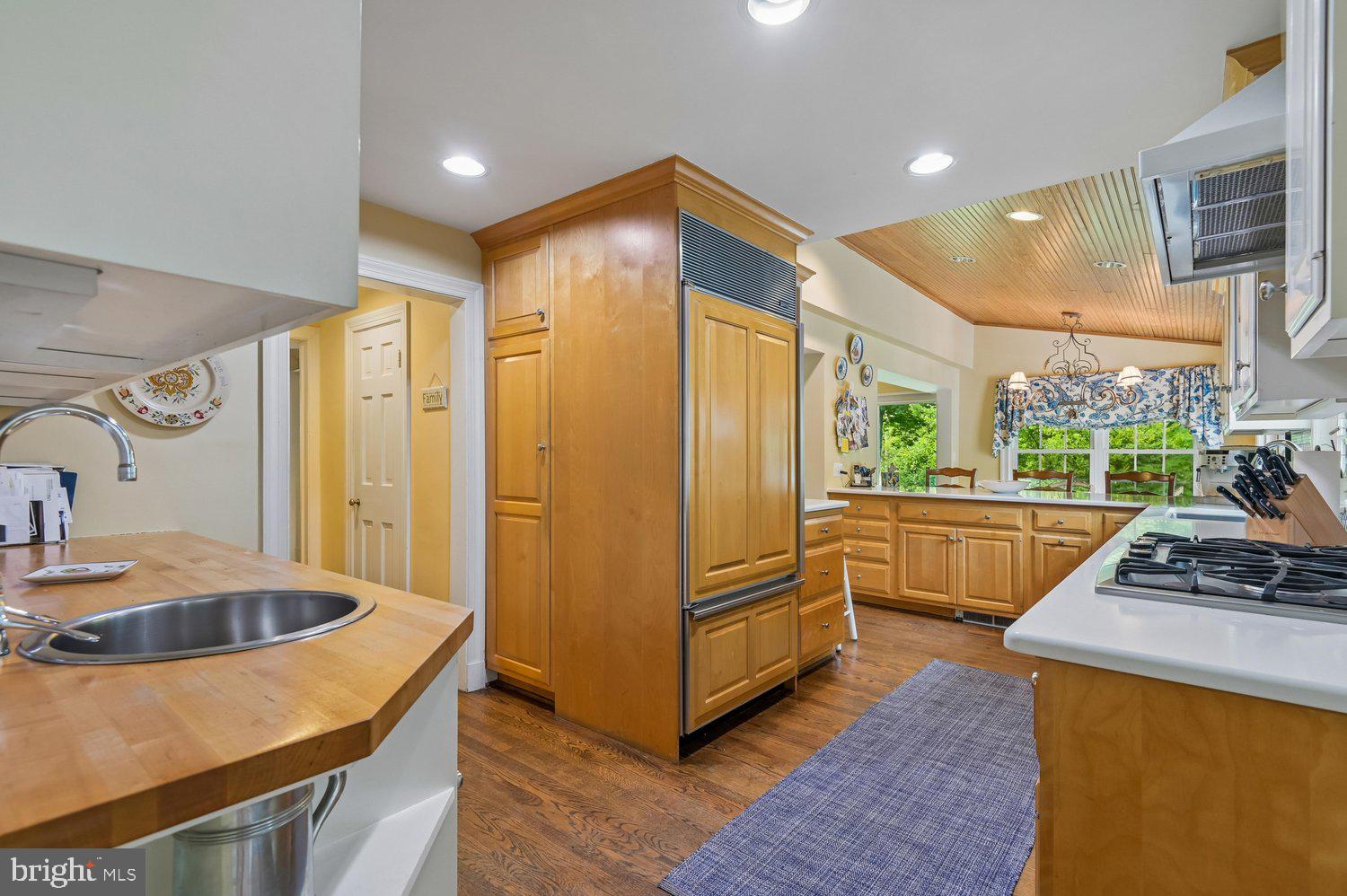 1110 Bryn Mawr Road Baltimore, MD 21210 - Photo 24 of 67 Kitchen