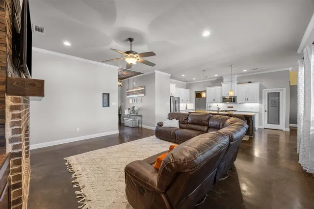 $485,000 | 113 Treys Way, Godley, TX 76044