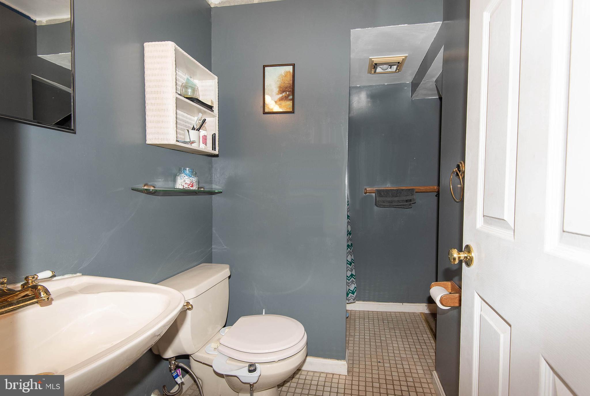 307 Raleigh Road Glen Burnie, MD 21060 - Photo 15 of 25