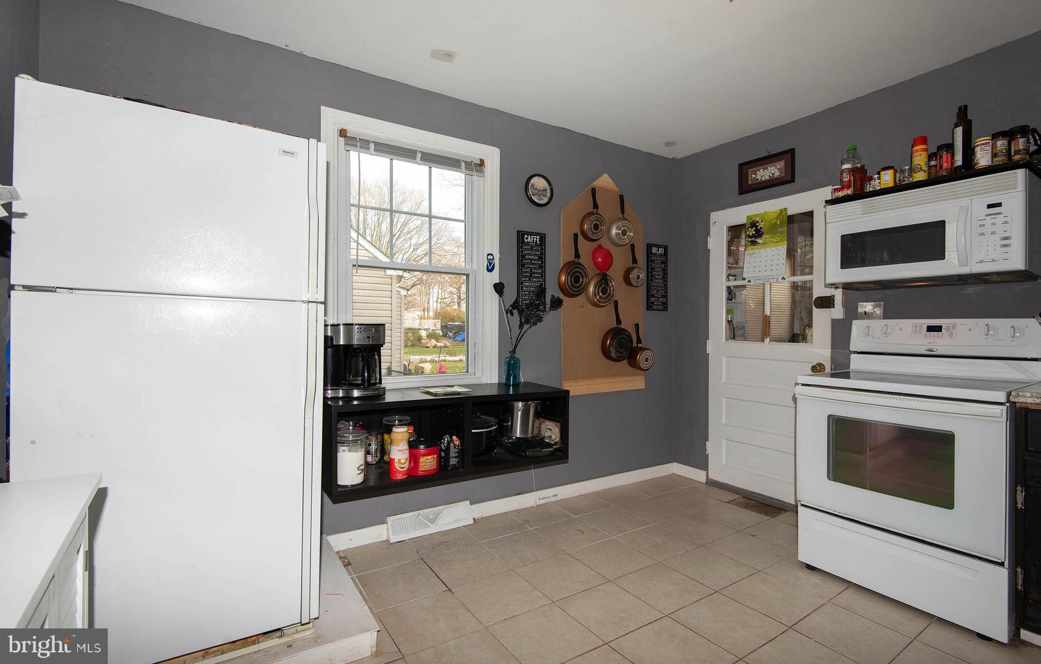 307 Raleigh Road Glen Burnie, MD 21060 - Photo 8 of 25