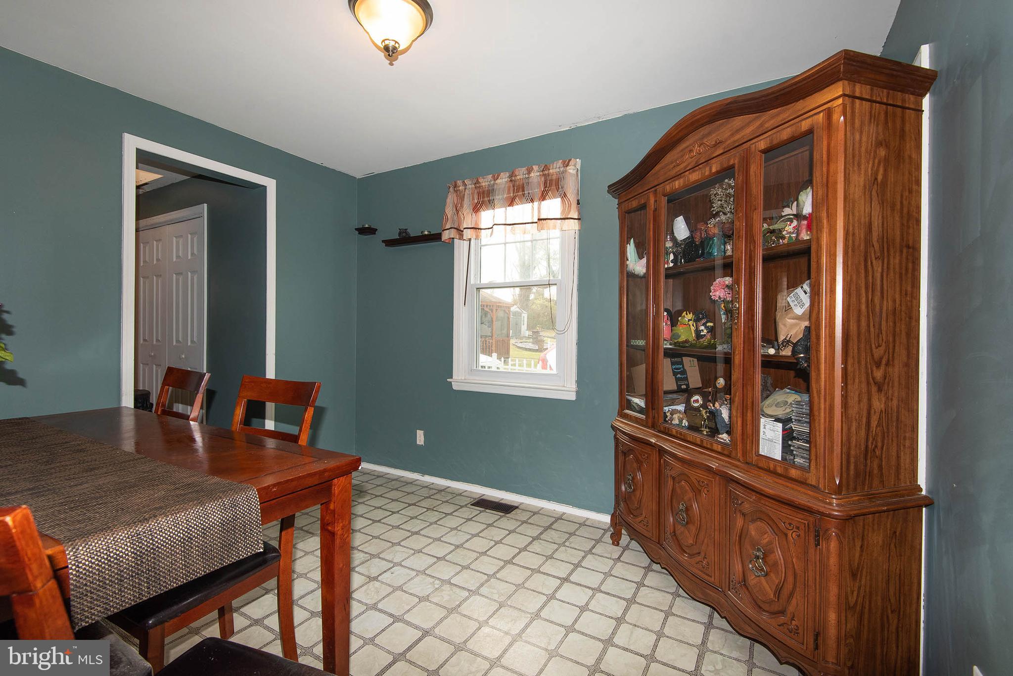 307 Raleigh Road Glen Burnie, MD 21060 - Photo 9 of 25