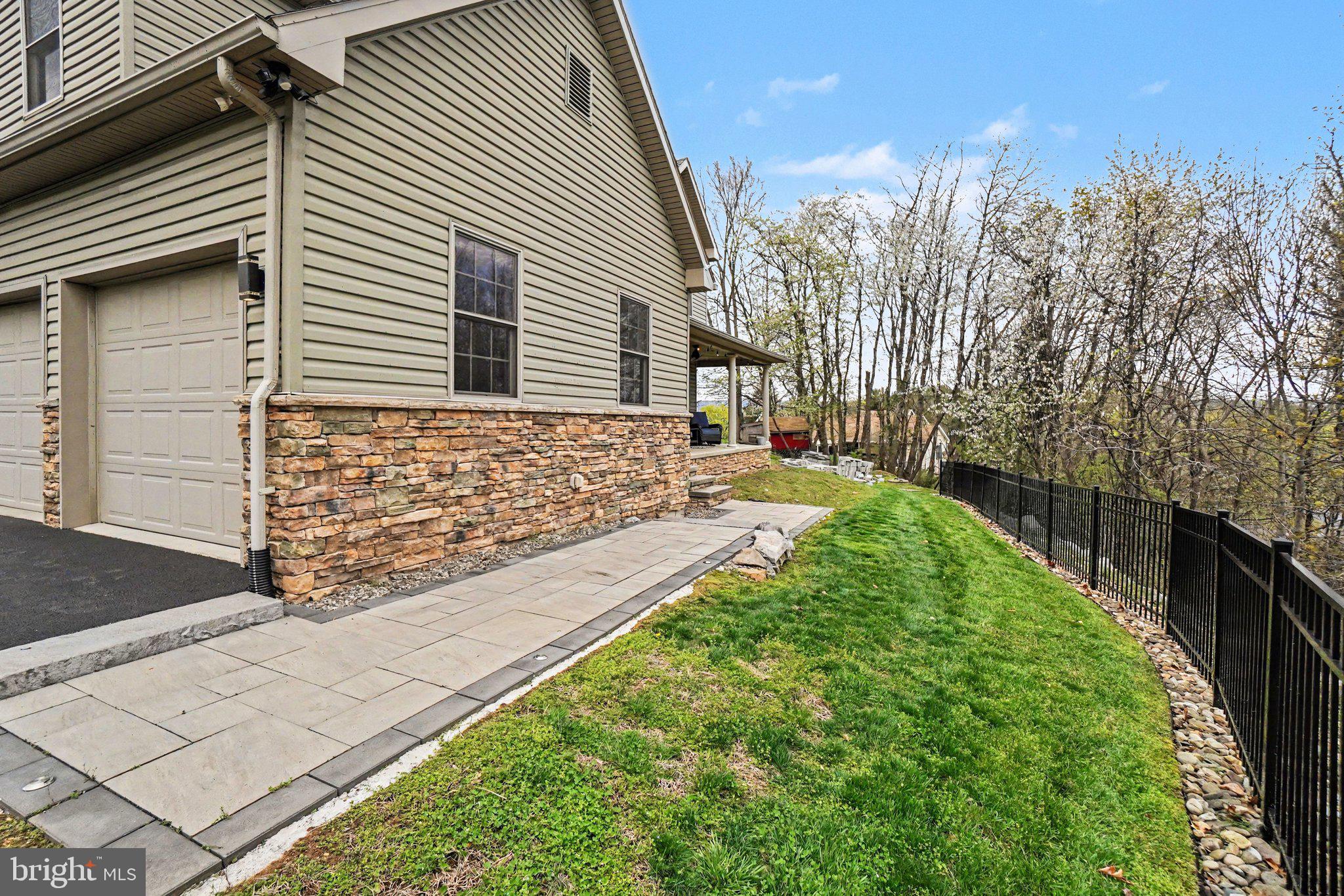 140 Ridge Hill Road Mechanicsburg, PA 17050 - Photo 35 of 41 Gallery Image 35