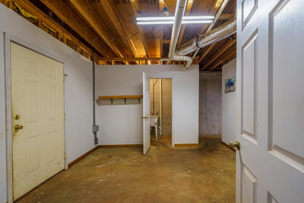 176 Big Oak Tree Road Northwest Adairsville, GA 30103 - Photo 50 of 77 a view of empty room