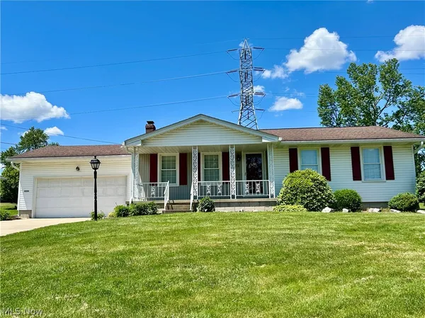 $248,500 | 172 Lakeshore Drive, Struthers, OH 44471