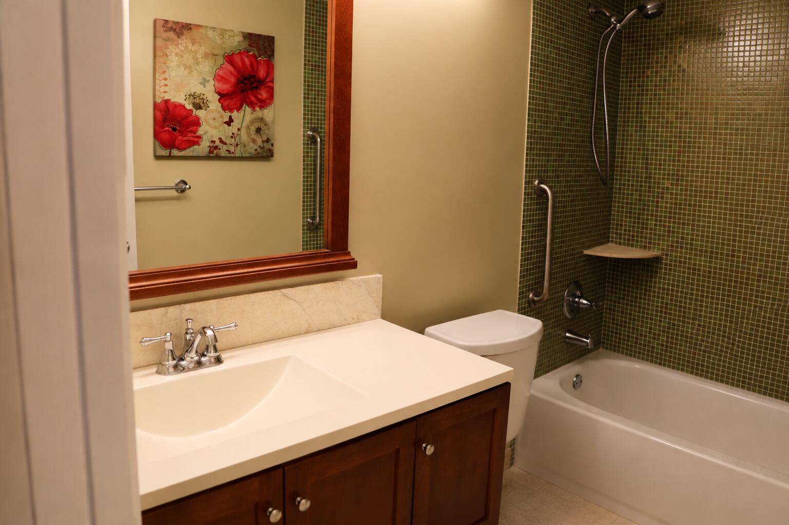 554 Mansfield M Boca Raton, FL 33434 - Photo 12 of 15 Bathroom- Vanity