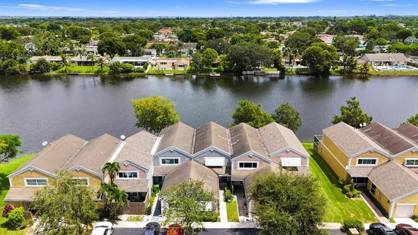 $3,500 | 1441 Northwest 122nd Terrace, Pembroke Pines, FL 33026