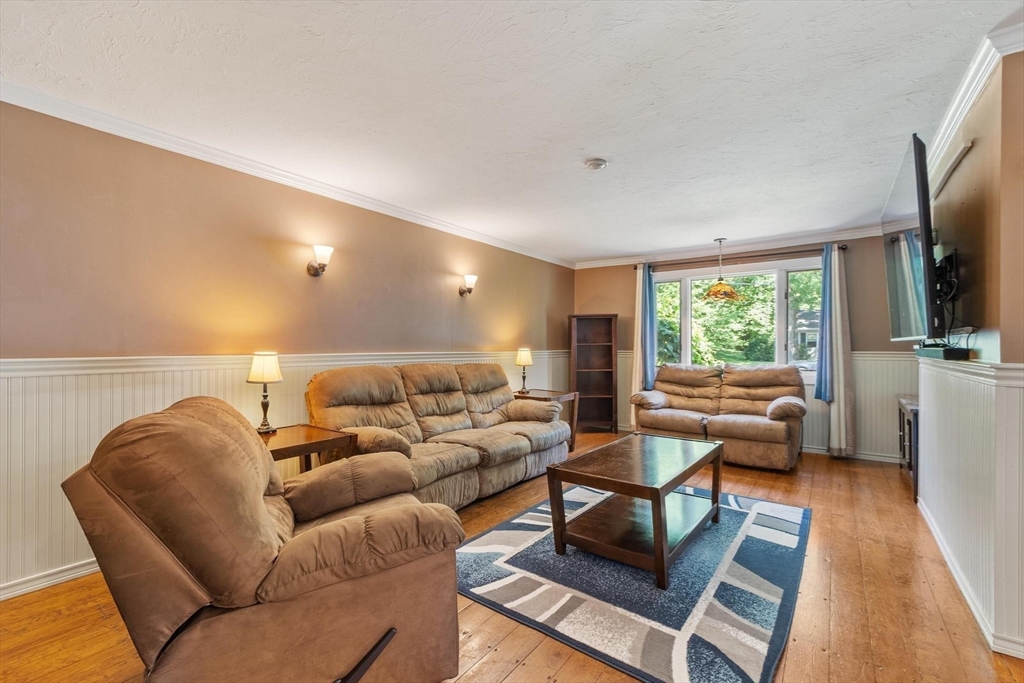 89 Stony Brook Road Raynham, MA 02767 - Photo 8 of 23