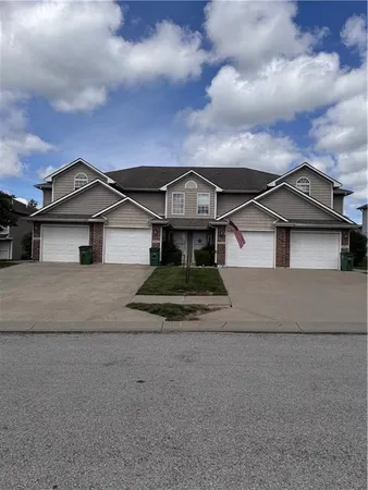 $809,000 | 9021 Southwest Gala Drive, Lee's Summit, MO 64064
